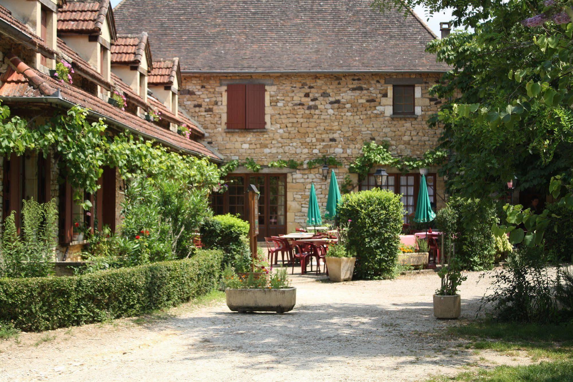 Hotel Chastrusse Nadaillac-de-Rouge Exterior photo